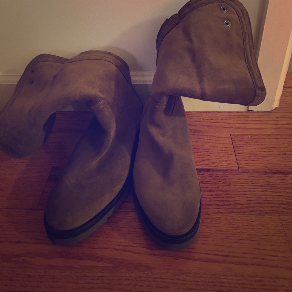 Fleece-lined boots